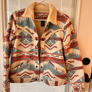 Wrangler Women’s Aztec Patterned Sherpa-Lined Jacket Size Small
